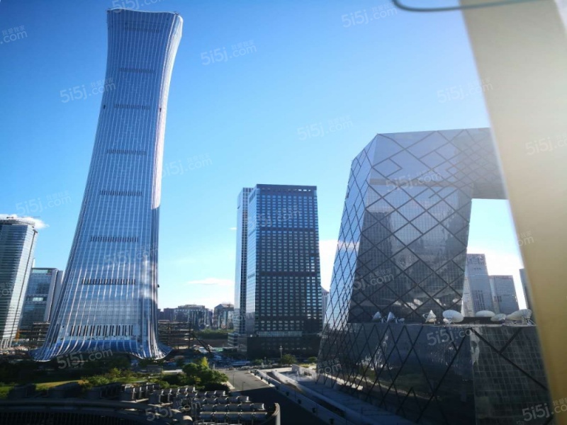 呼家楼精装两居室,家具家电齐全,拎包即可入住