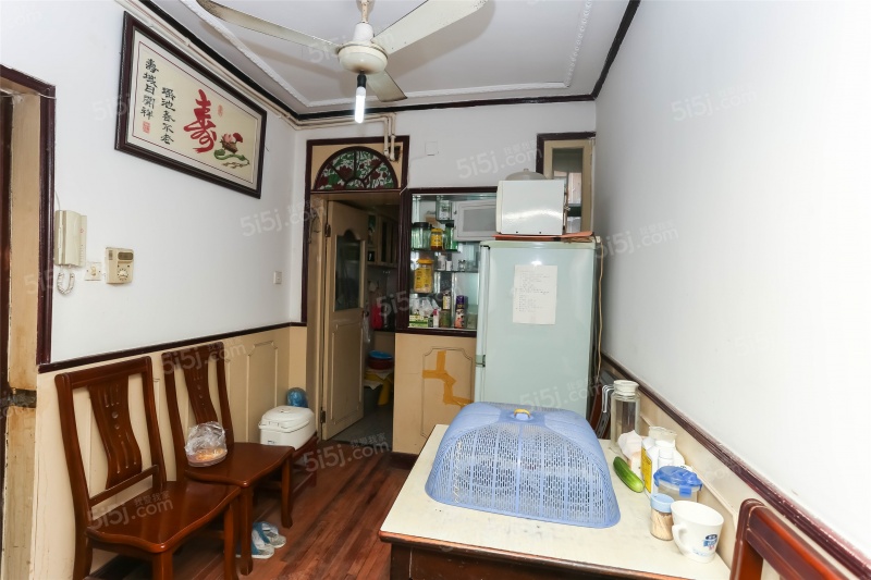 文峰广场有买电话机(文峰城市广场有电器卖吗)